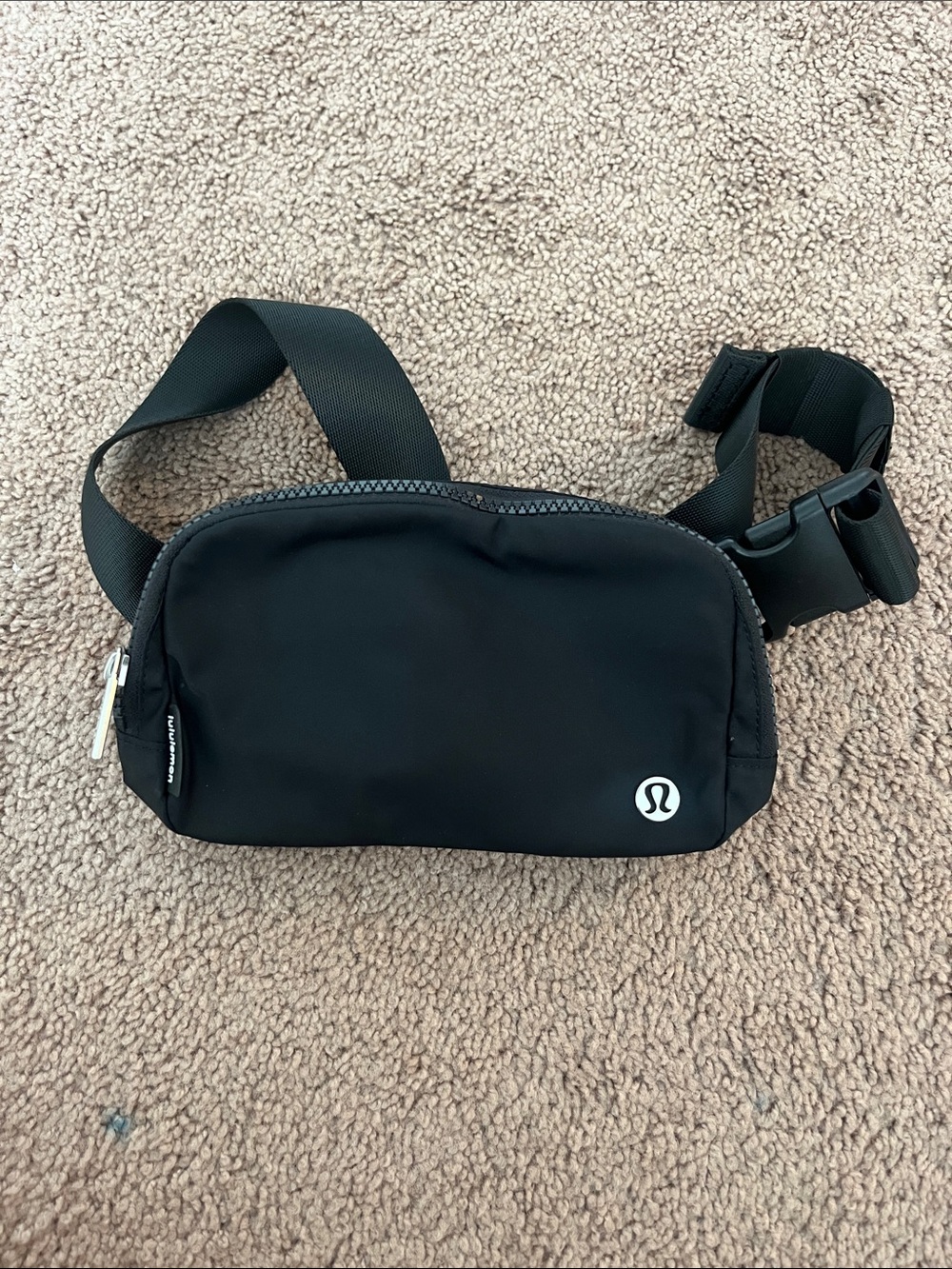 Black Lululemon ‘Everyday Belt Bag’